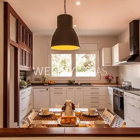 Villa Tupinetti At 1 Min Walk Amaizing Garden And View Center 5 Minutes Walk No Need Car Sitges