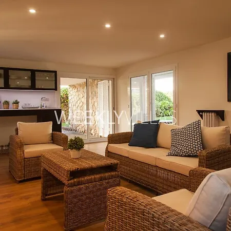 Tupinetti At 1 Min Walk Amaizing Garden And View Center 5 Minutes Walk No Need Car