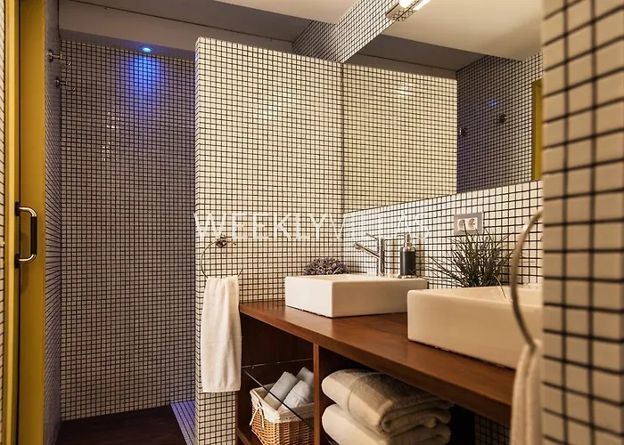 Tupinetti At 1 Min Walk Amaizing Garden And View Center 5 Minutes Walk No Need Car Villa