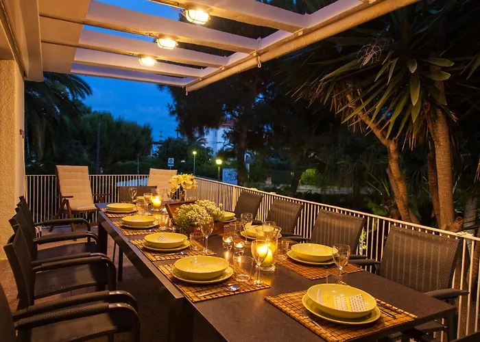 Tupinetti At 1 Min Walk Amaizing Garden And View Center 5 Minutes Walk No Need Car سيدجيس