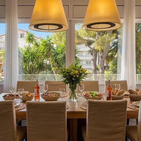 Vil·la Tupinetti At 1 Min Walk Amaizing Garden And View Center 5 Minutes Walk No Need Car Sitges