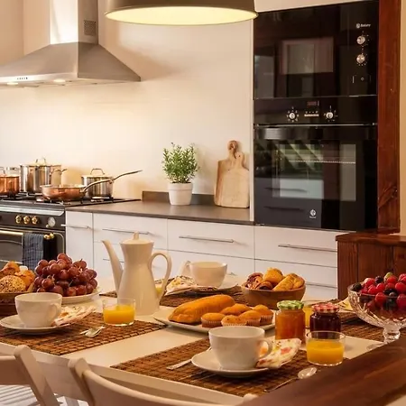 Tupinetti At 1 Min Walk Amaizing Garden And View Center 5 Minutes Walk No Need Car Vil·la