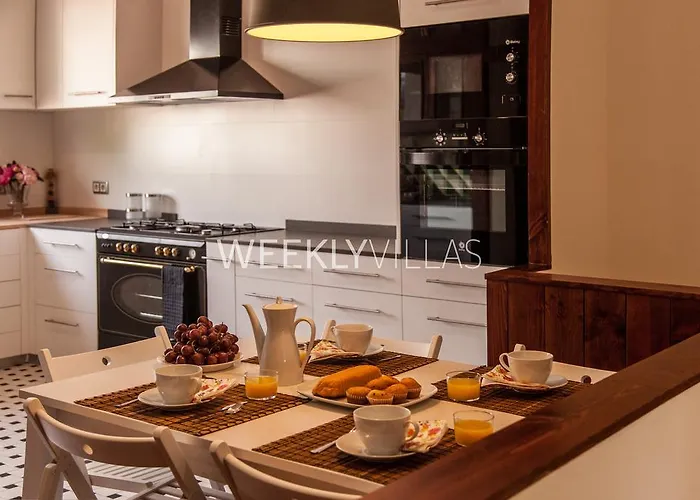 Tupinetti At 1 Min Walk Amaizing Garden And View Center 5 Minutes Walk No Need Car Villa